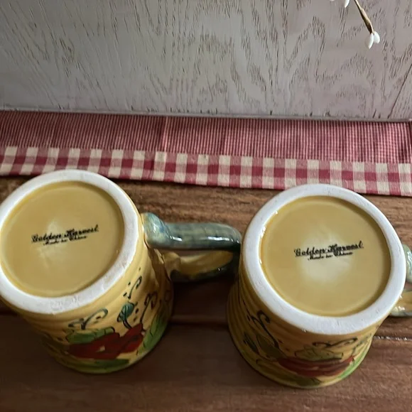 Golden Harvest Mugs (2) and Small Ceramic Tray - Picture 8 of 9